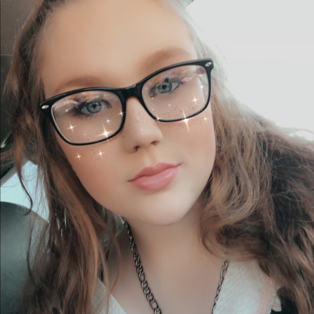 Meet your Posher, Jasmine